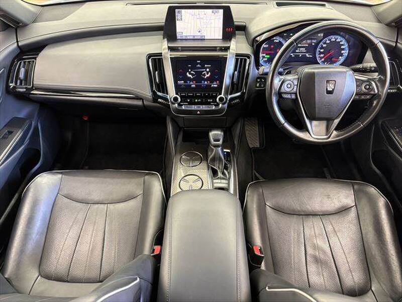 TOYOTA CROWN