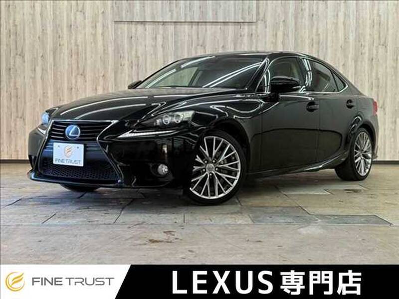 LEXUS IS