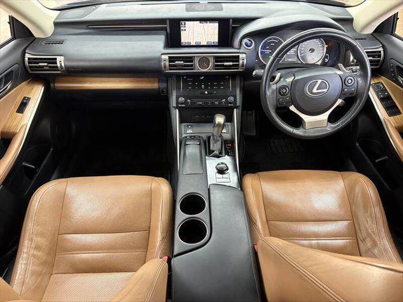 LEXUS IS