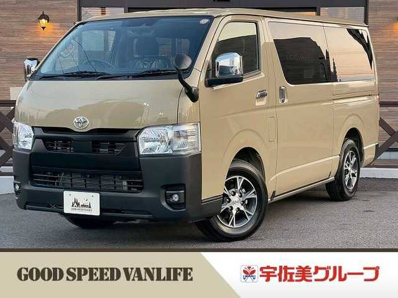TOYOTA HIACE VAN