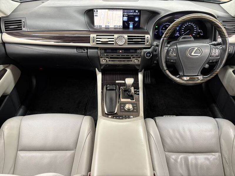 LEXUS LS