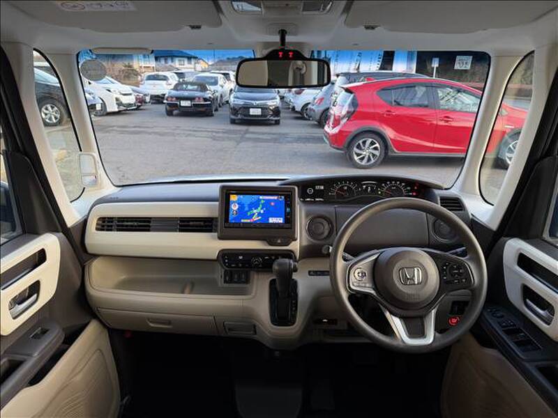HONDA N-BOX