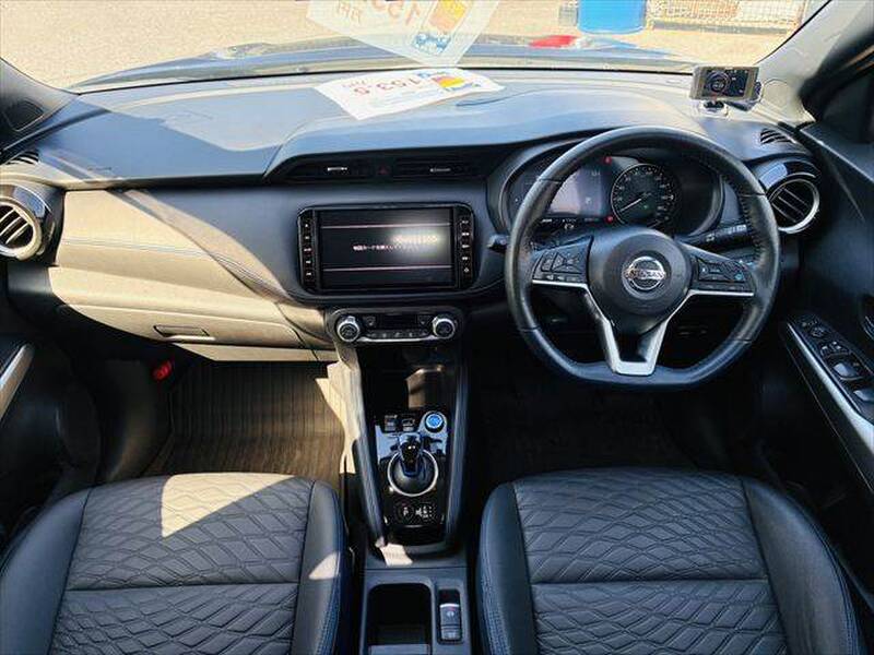 NISSAN KICKS