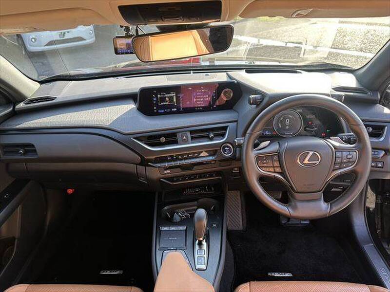 LEXUS UX