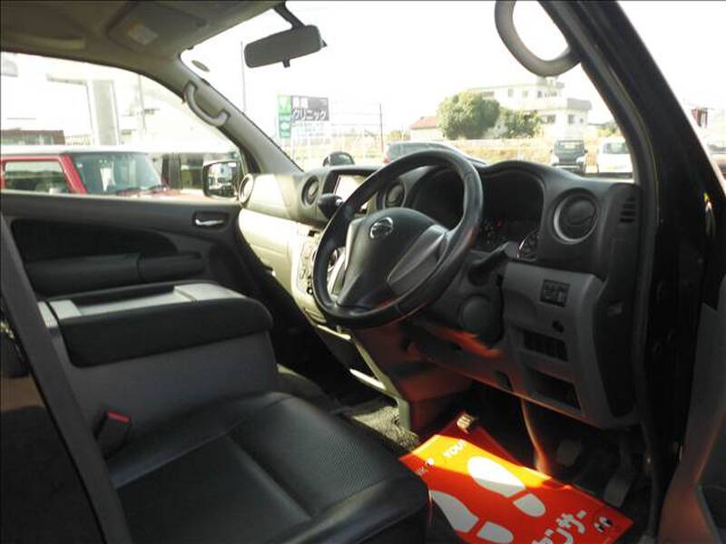 NISSAN NV350 CARAVAN VAN