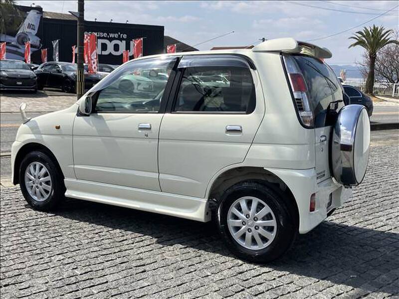 DAIHATSU TERIOS KID