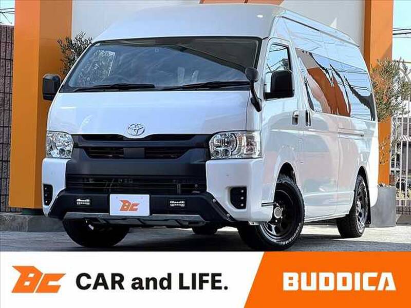 TOYOTA HIACE COMMUTER
