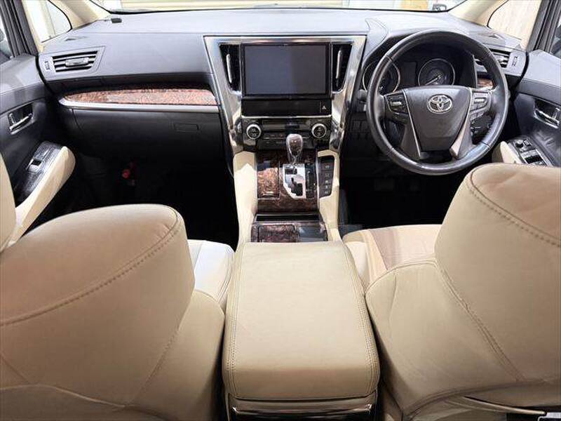 TOYOTA ALPHARD HYBRID