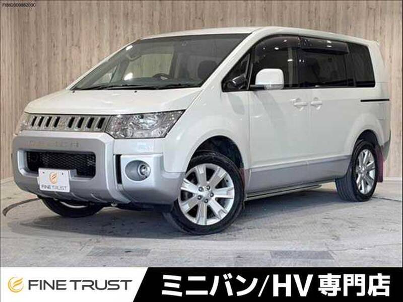 MITSUBISHI DELICA D5