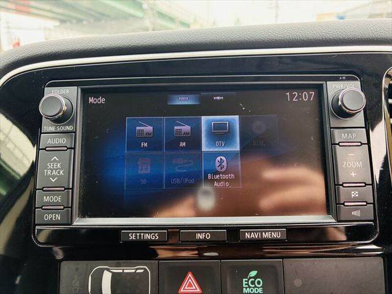 MITSUBISHI OUTLANDER PHV