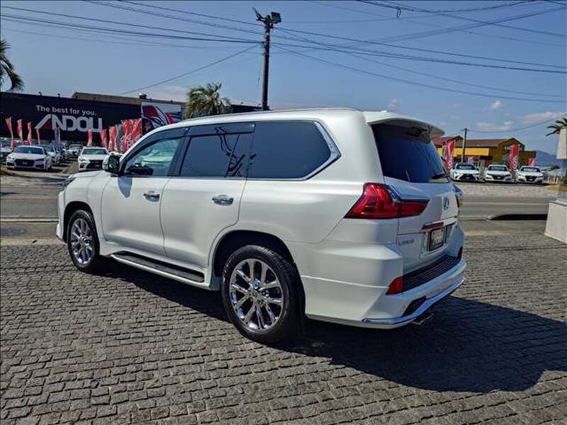 LEXUS LX