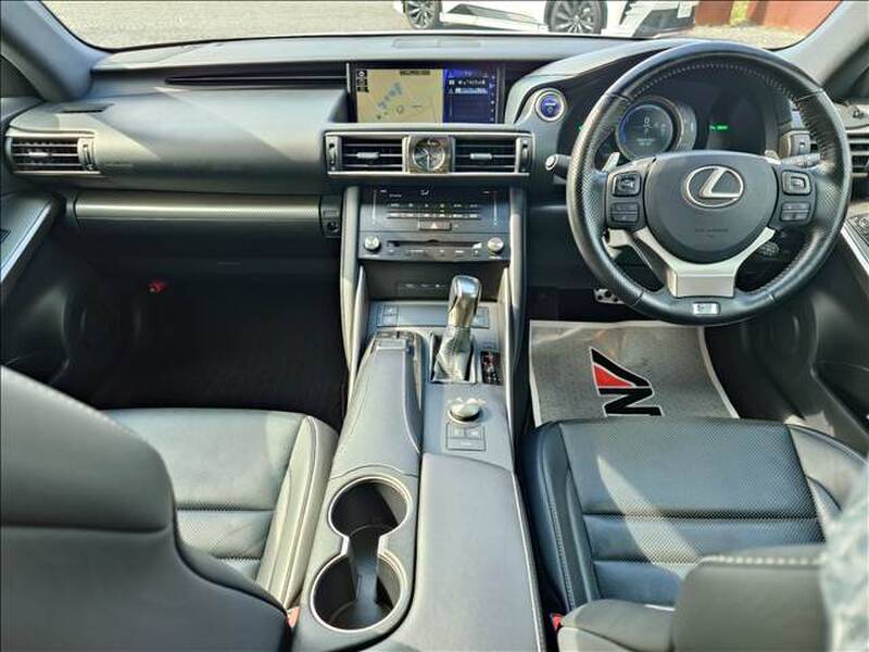 LEXUS IS