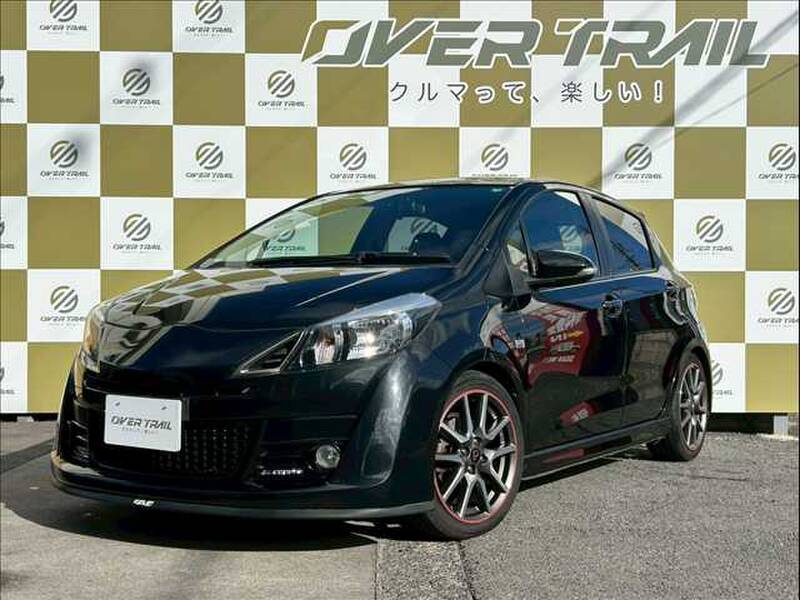 TOYOTA VITZ (YARIS)