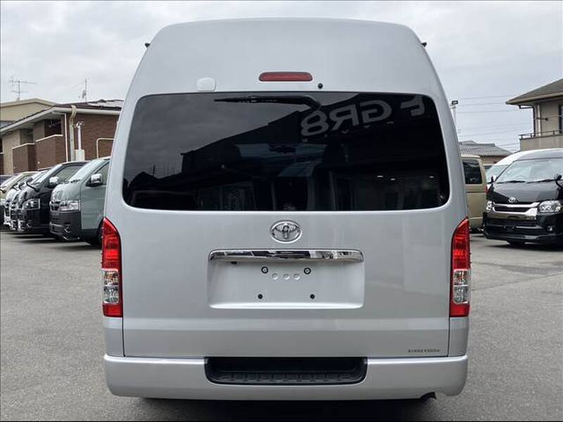 TOYOTA REGIUS ACE VAN