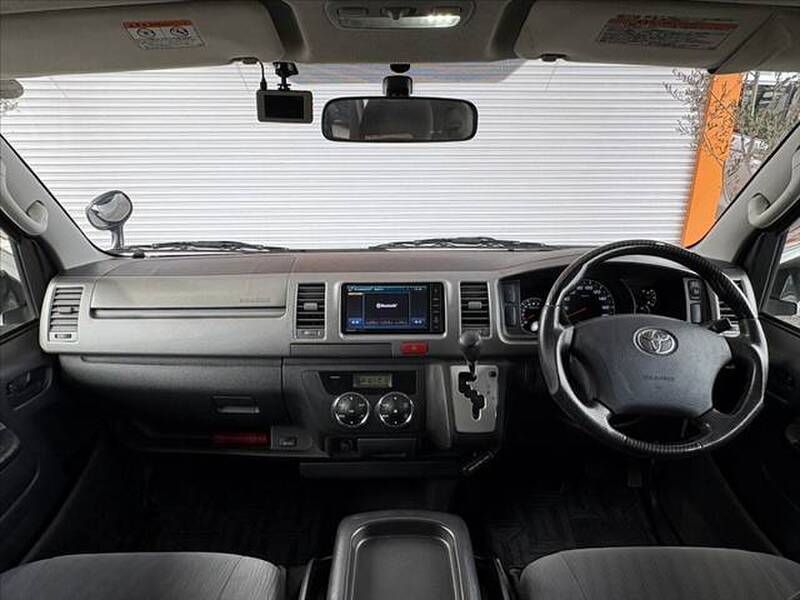 TOYOTA REGIUS ACE VAN