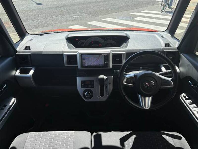DAIHATSU WAKE