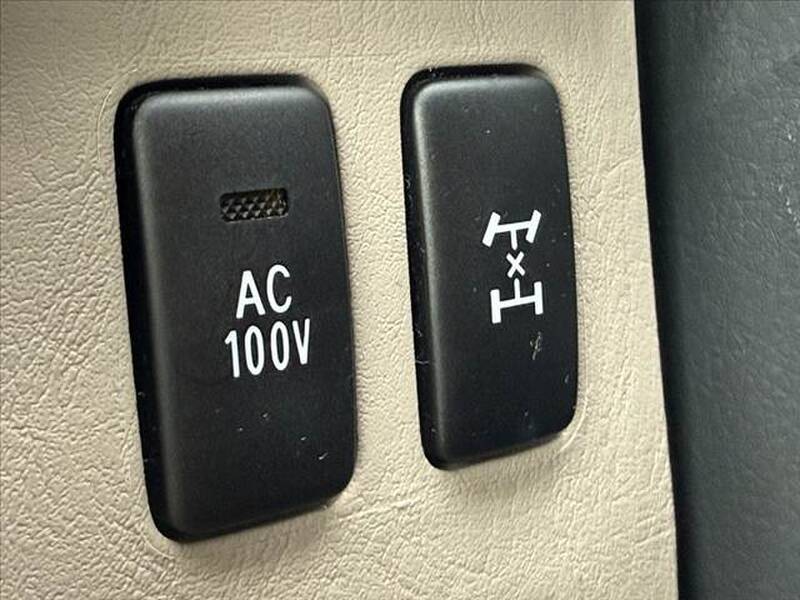 TOYOTA HILUX SURF (4RUNNER)