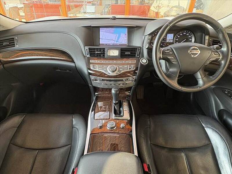 NISSAN FUGA