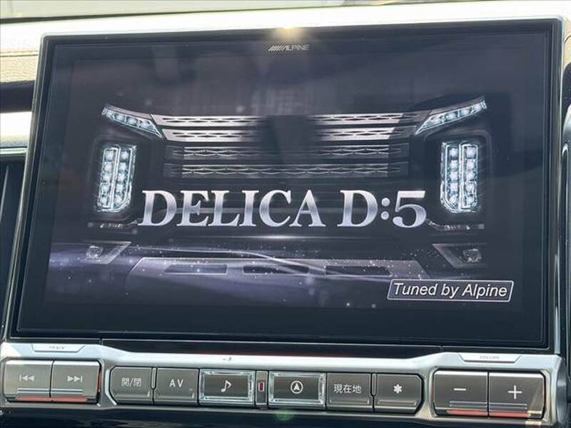 MITSUBISHI DELICA D5