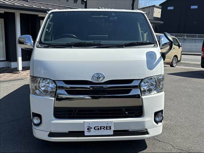 TOYOTA REGIUS ACE VAN