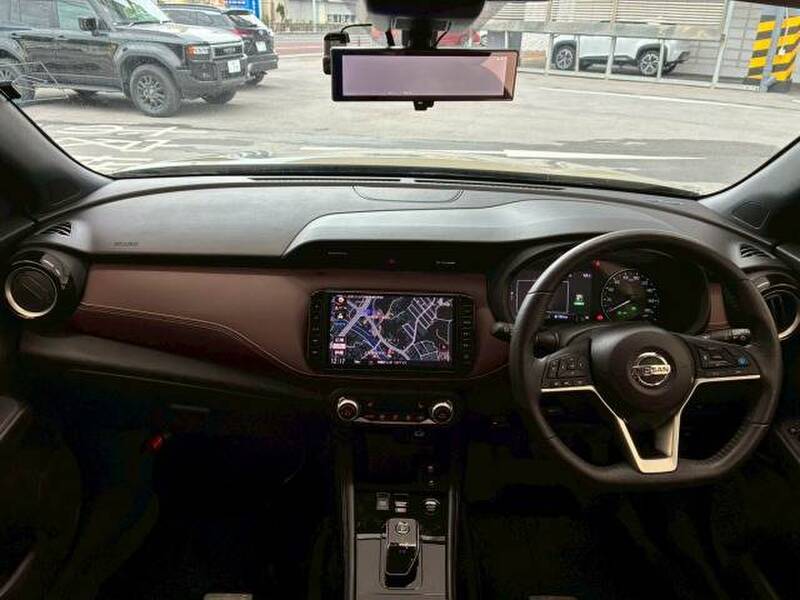NISSAN KICKS
