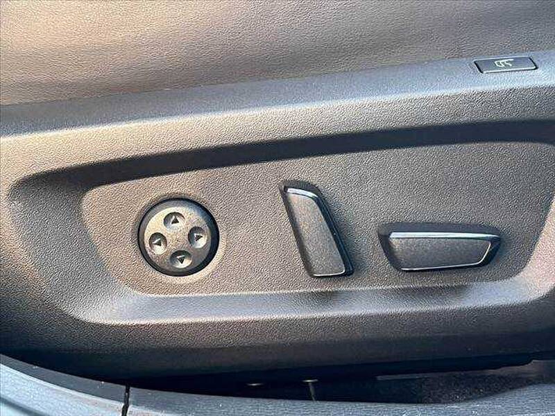 MITSUBISHI OUTLANDER PHV
