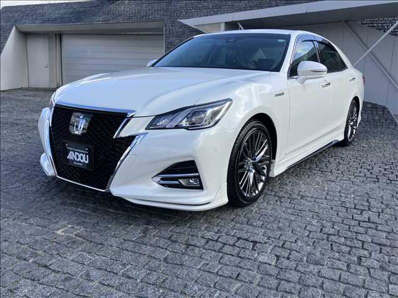 TOYOTA CROWN