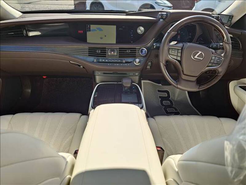 LEXUS LS