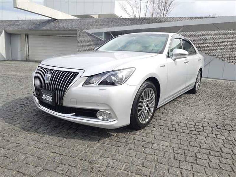 TOYOTA CROWN MAJESTA