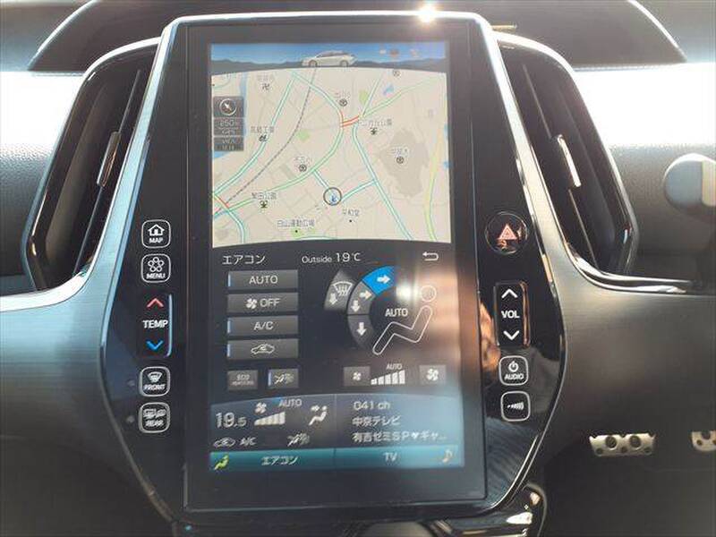 TOYOTA PRIUS PHV