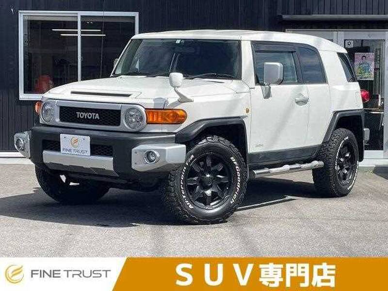 TOYOTA FJ CRUISER