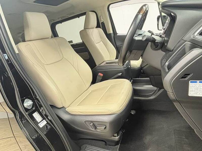 TOYOTA GRANACE