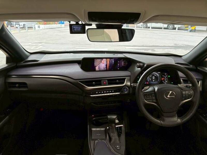 LEXUS UX