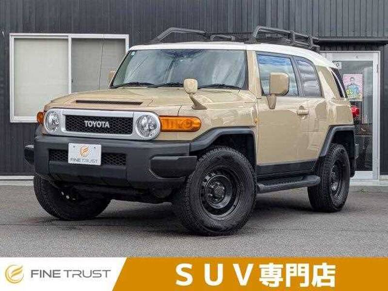 TOYOTA FJ CRUISER