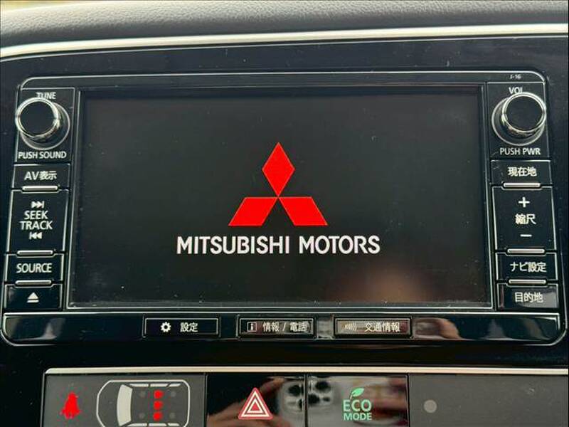 MITSUBISHI OUTLANDER PHV