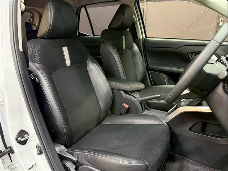 DAIHATSU ROCKY