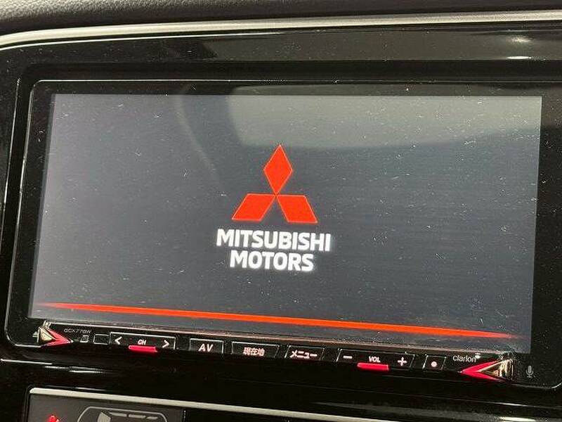 MITSUBISHI OUTLANDER PHV
