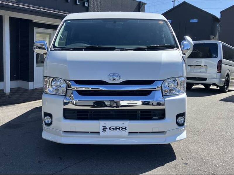 TOYOTA HIACE WAGON