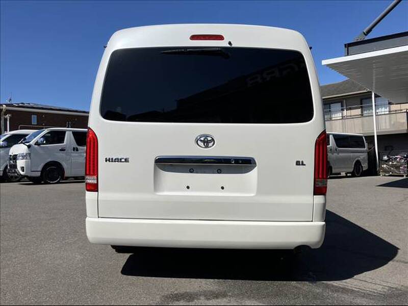 TOYOTA HIACE WAGON