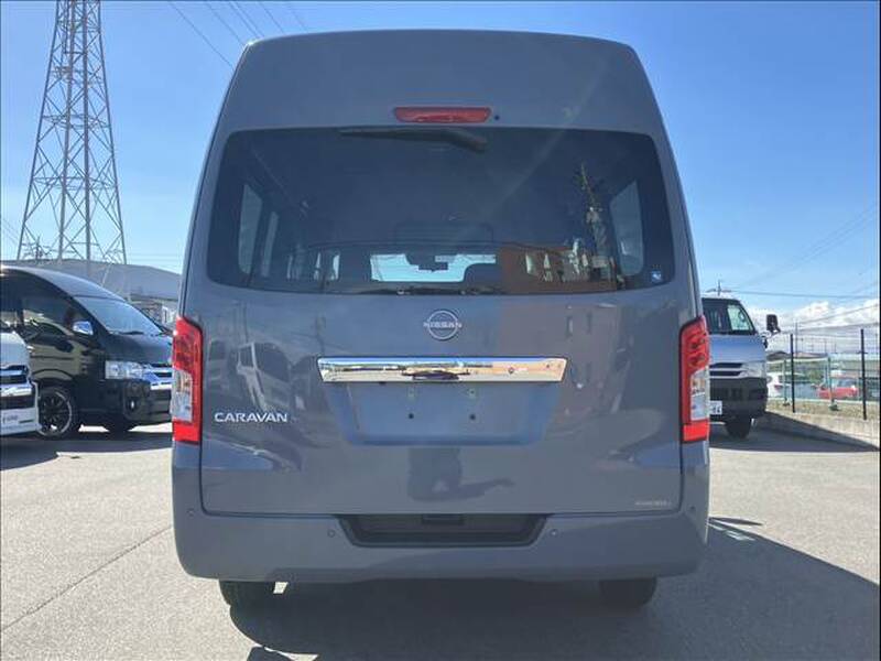 NISSAN CARAVAN (URVAN)