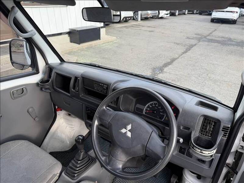 MITSUBISHI MINICAB TRUCK