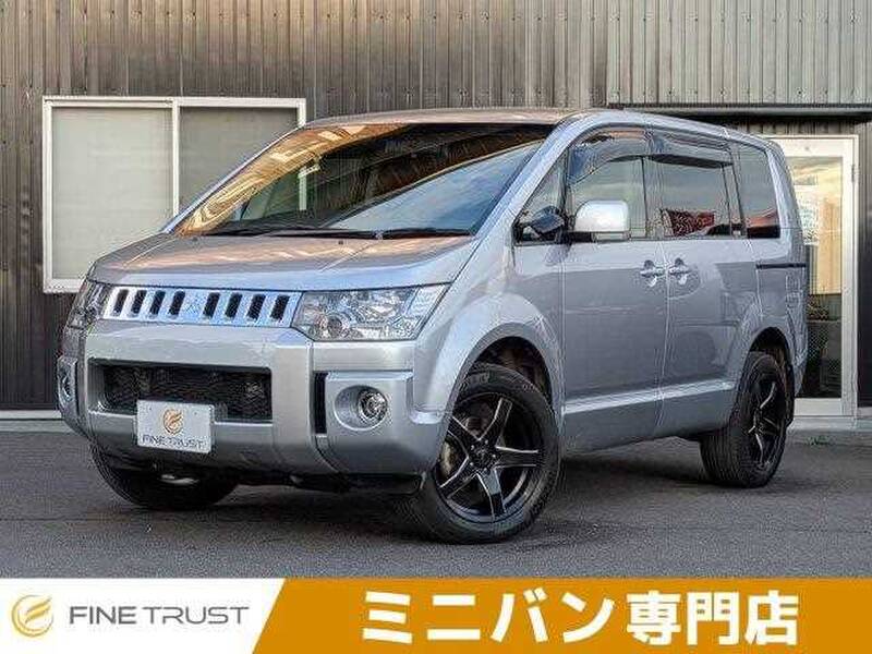 MITSUBISHI DELICA D5