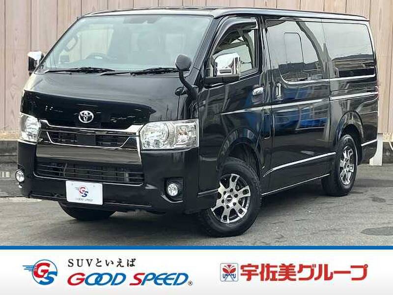 TOYOTA HIACE VAN