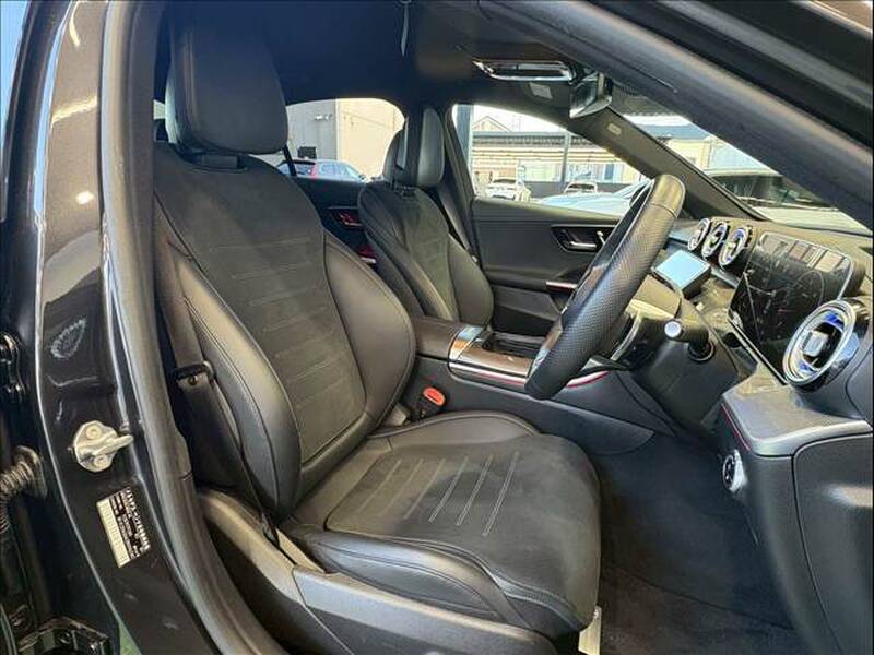 MERCEDES BENZ C-CLASS Sedan