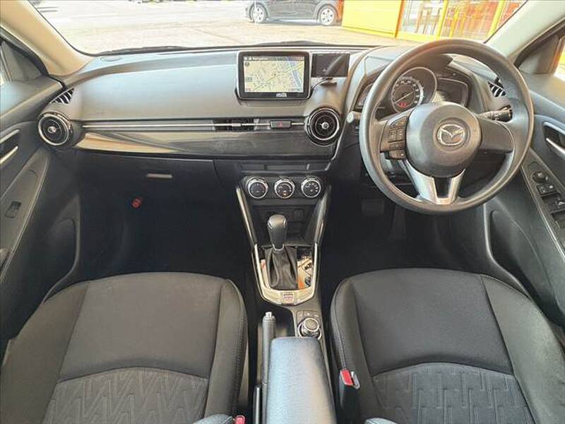 MAZDA DEMIO (MAZDA2)