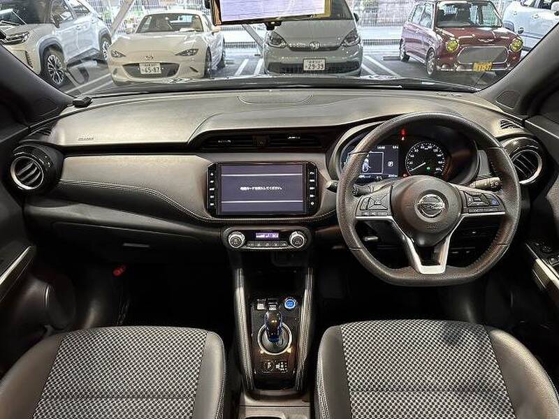 NISSAN KICKS