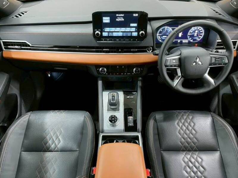 MITSUBISHI OUTLANDER PHV