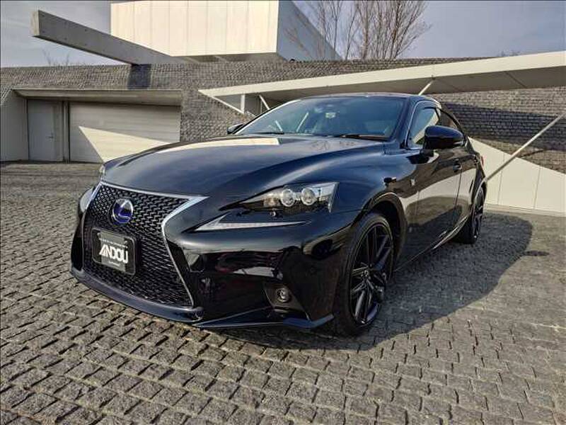 LEXUS IS