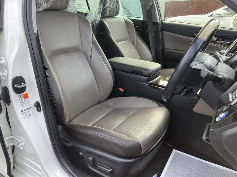 TOYOTA CROWN MAJESTA