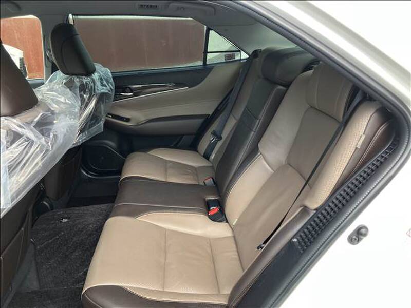 TOYOTA CROWN MAJESTA